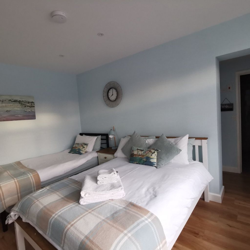 Coastal-Themed Twin Room